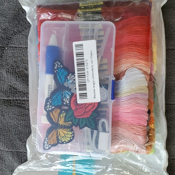 NEW. Magic Embroidery/Punch needle set - Picture 2 of 3